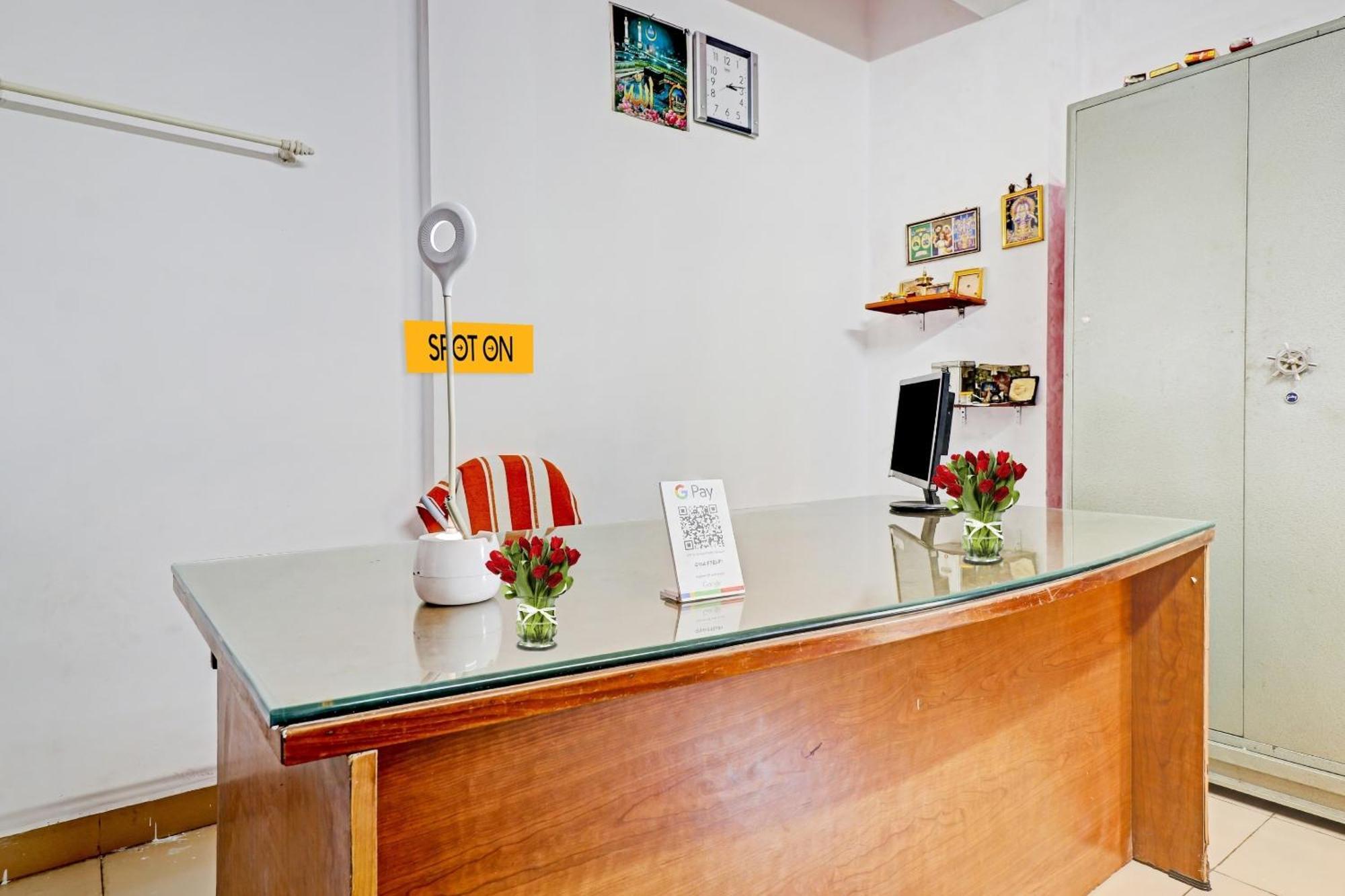 Spot On Taaza Residency Hotel Perumpāvūr Екстериор снимка