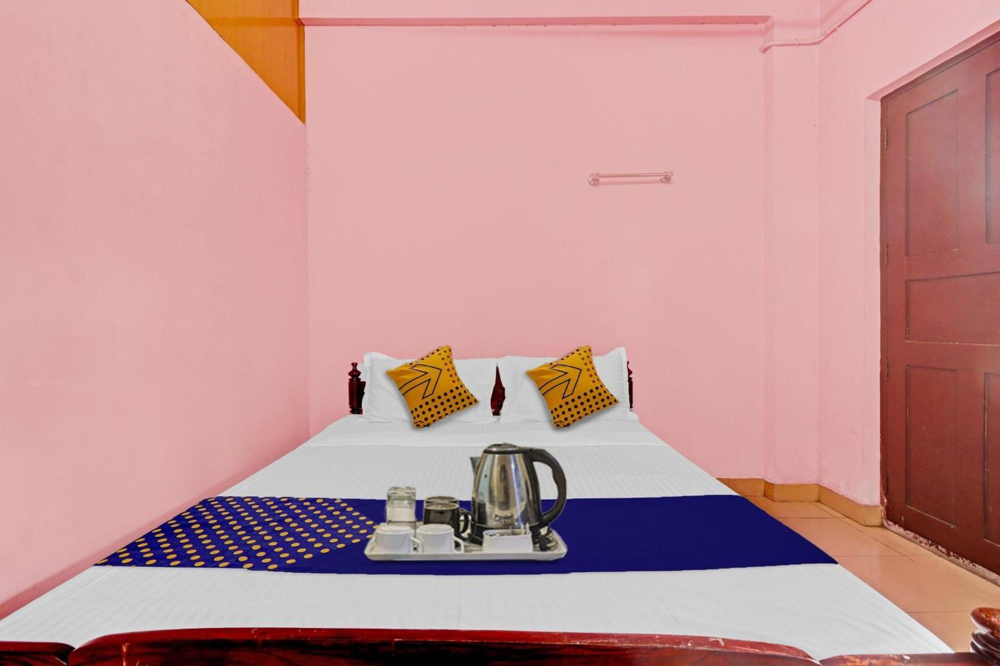 Spot On Taaza Residency Hotel Perumpāvūr Екстериор снимка